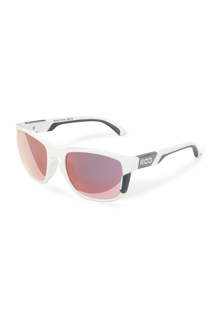 men's sunglasses KOO California Sunglasses - White / Anthracite: Stylish and versatile sunglasses featuring a sleek white frame with anthracite accents. White and Anthracite Koo California sunglasses for a classic and protective eyewear option. KOO California Sunglasses - White / Anthracite - men's white / anthracite sunglasses - KOO California Sunglasses - White / Anthracite: Stylish and versatile sunglasses featuring a sleek white frame with anthracite accents. White and Anthracite Koo California sunglasses for a classic and protective eyewear option.