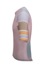 Side view of the Men's Njord Elite Cycling Jersey Short Sleeve from ONNOR in light pink/light brown colors. Showcases the jersey's sleek fit and thoughtful design, aimed at maximizing cycling performance.