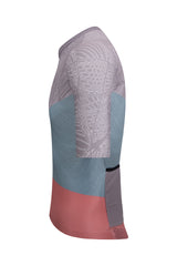 Side view of the light brown and salmon Men's Nut Pro Cycling Jersey Short Sleeve from ONNOR. Presents the jersey's sleek silhouette and state-of-the-art design, merging innovative technology and fashion to offer an exceptional cycling experience.