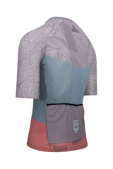 Focused image on the fabric texture of ONNOR's Men's Nut Pro Cycling Jersey Short Sleeve in light brown and salmon colors. Highlights the jersey's quality, breathability, and resilience, underlining the brand's commitment to crafting enduring, performance-boosting cycling wear.