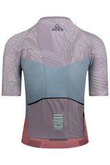 Rear view of the Men's Nut Pro Cycling Jersey Short Sleeve by ONNOR in light brown and salmon. Emphasizing the practical rear pockets and safety-conscious reflective details, the image embodies the brand's commitment to uniting functionality, safety, and fashion in their cycling attire.