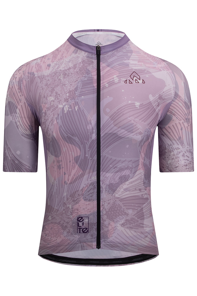 Men's Elite Cycling Jersey Short Sleeve - Light purple / Grey - men's light purple / grey jerseys short sleeve - Front view of the Men's Shu Elite Cycling Jersey Short Sleeve in light purple and grey colors by ONNOR. This image showcases the jersey's contemporary design and ONNOR's steadfast commitment to exceptional quality. Created with the aim of augmenting cycling performance and style, the jersey is an embodiment of cutting-edge technology and fashion-forward design.