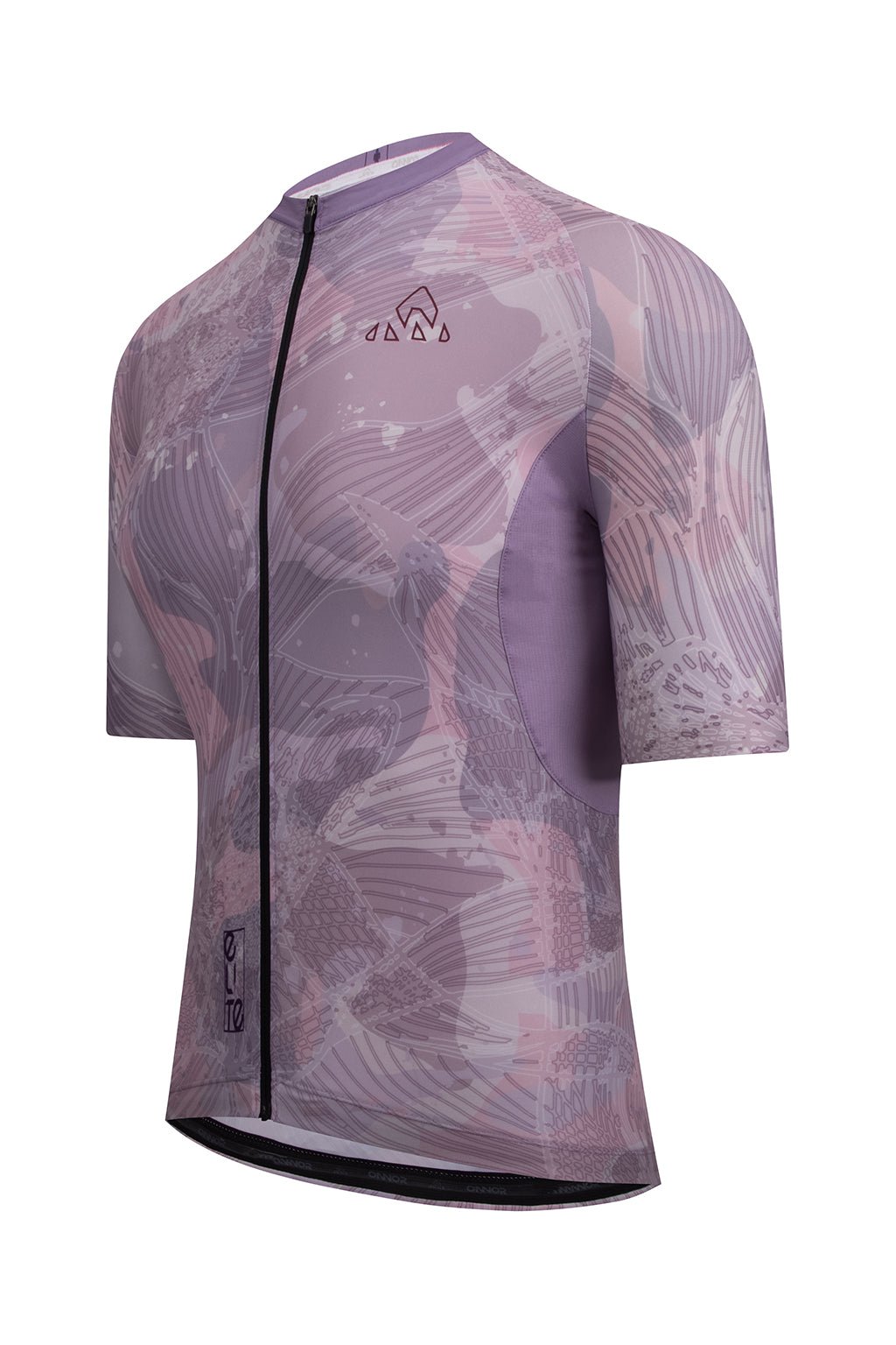 Close-up shot presenting the ONNOR logo on the Men's Shu Elite Cycling Jersey Short Sleeve in light purple and grey. This image reflects the brand's unwavering commitment to providing high-quality, performance-enhancing cycling gear that excels in both comfort and style. Every detail, from the color choices to the placement of the logo, exhibits meticulous design and quality craftsmanship.