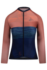 Front view of the Women's Tyr Elite Cycling Jersey Long Sleeve in blue and orange by ONNOR. This image showcases the jersey's sleek design and the brand's commitment to unparalleled quality. Engineered to improve cycling performance and style, this jersey epitomizes the combination of progressive technology and aesthetic design.