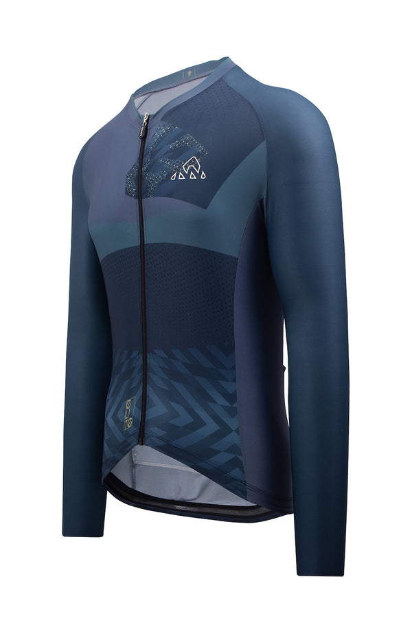  This image presents a long-sleeve cycling top for men. The jersey is specifically designed for road cycling and offers superior performance and comfort. With its extended arm coverage, it provides protection from the elements, making it suitable for cooler temperatures. The lightweight and breathable fabric ensures breathability and moisture management, allowing for a comfortable riding experience.