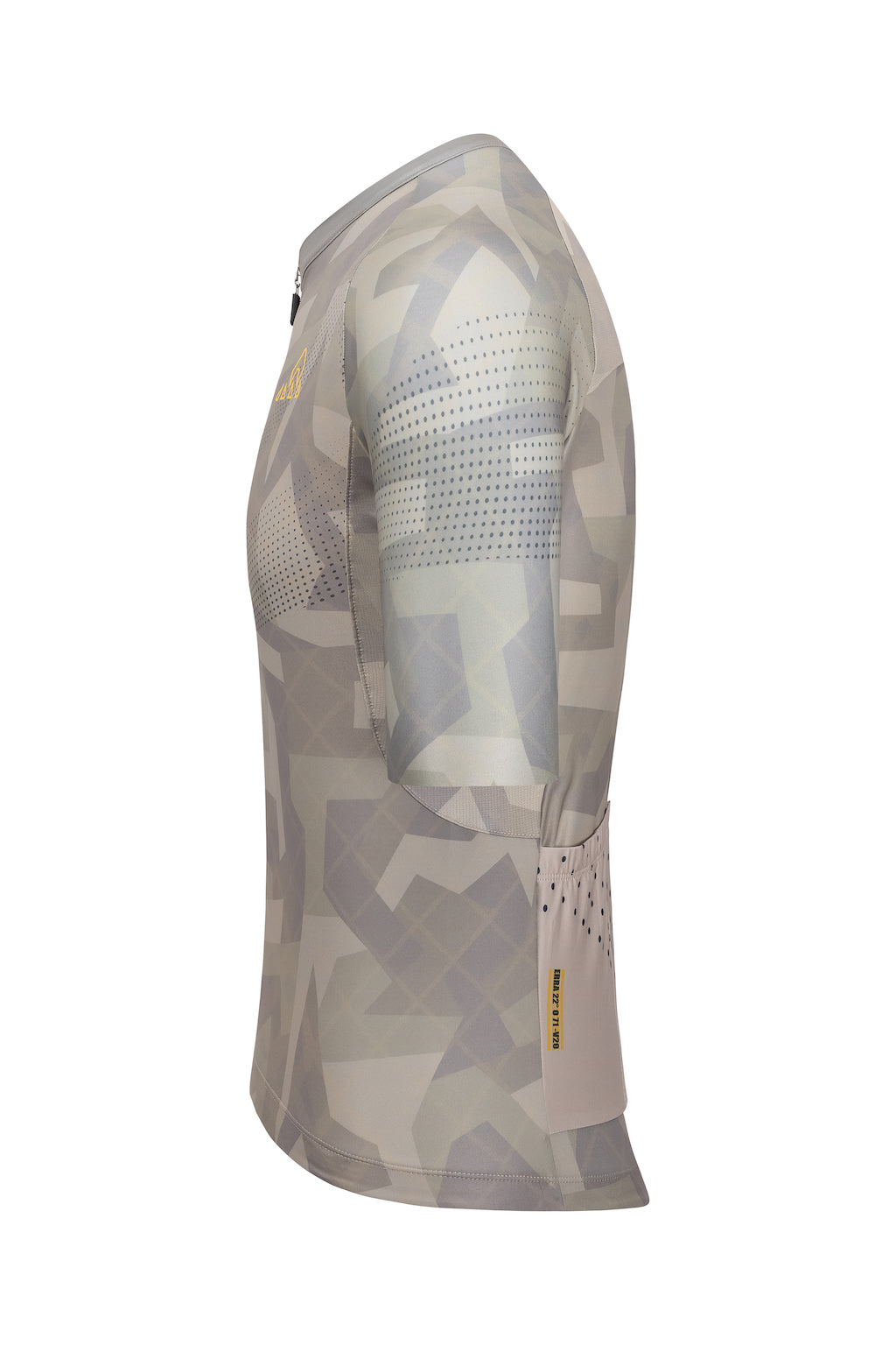 A men's cycling tee with short sleeves, perfect for male cyclists. This men's biking jersey combines style and functionality, ensuring a comfortable and enjoyable ride.