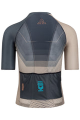 A male rider's short sleeve biking top. The top has a relaxed fit and is crafted from a breathable fabric to provide maximum ventilation.